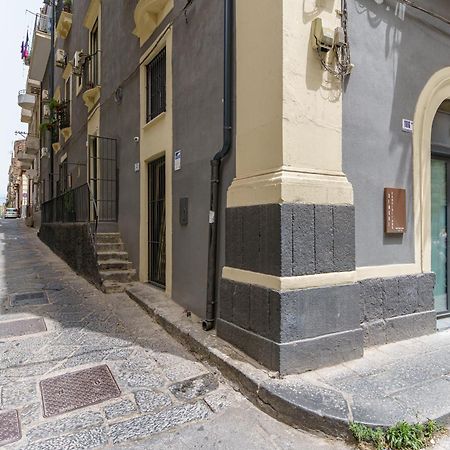 Dimore Sangiuliano Catania-Fontanarossai nemzetközi repülőtér Kültér fotó